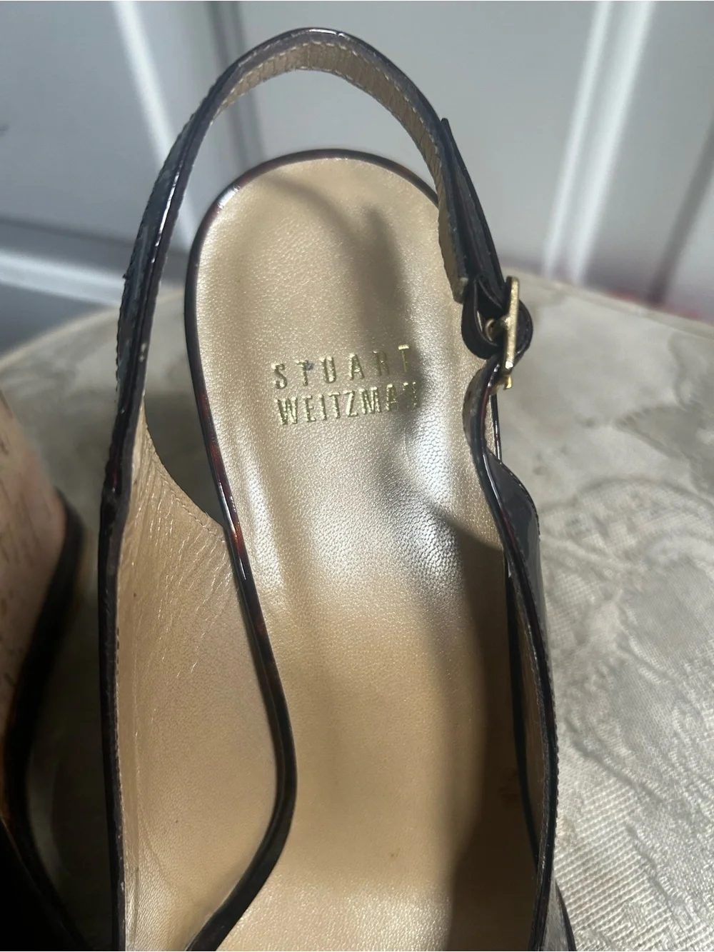 Stuart Weitzman  glossy tortoiseshell Patent leather  Peep-Toe Slingback Wedge - Picture 14 of 14